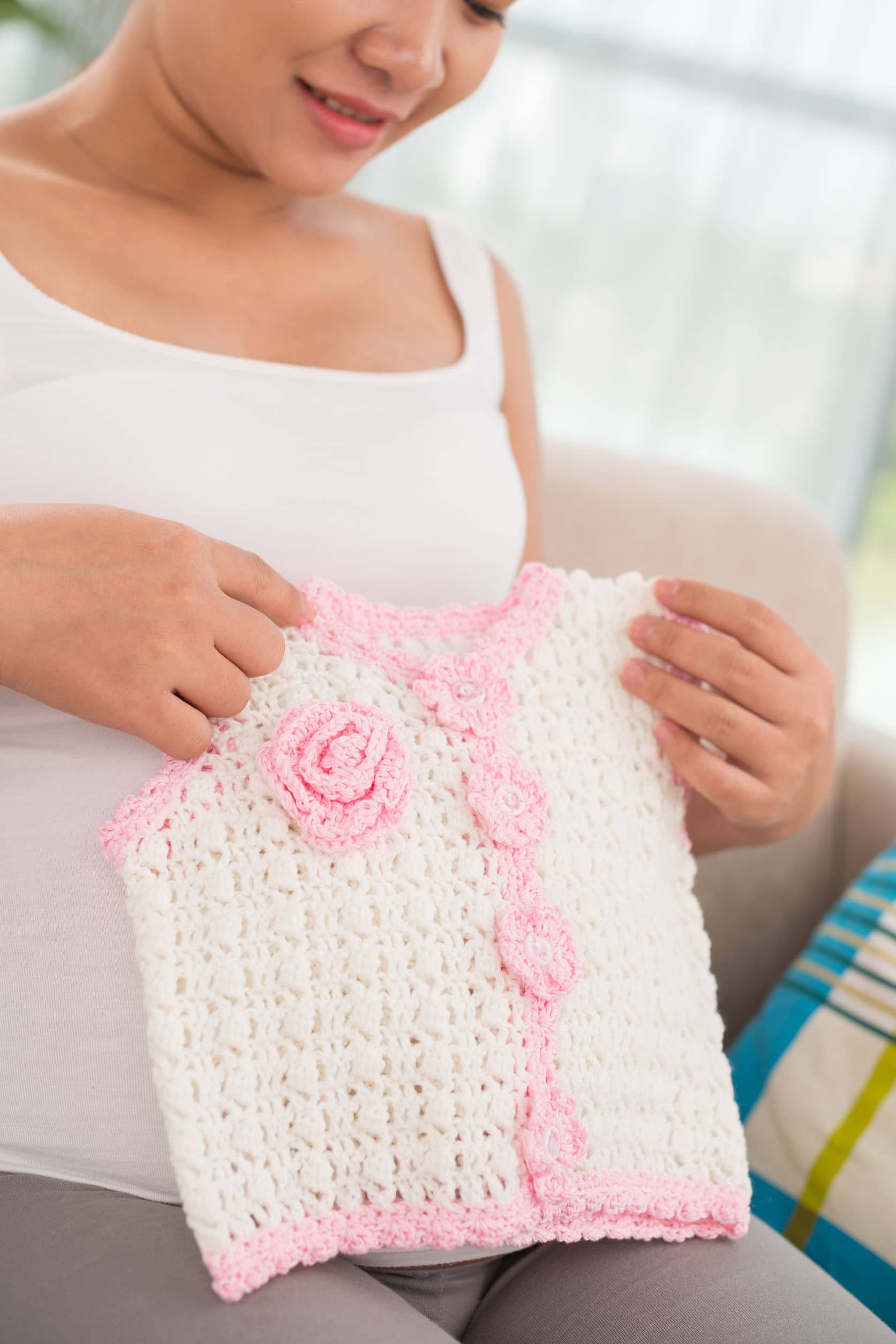Brassière de bébé : comment la tricoter - Les Faire-Part DAlya